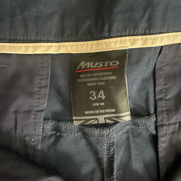 Musto sailing shorts 34 - Picture 2 of 3